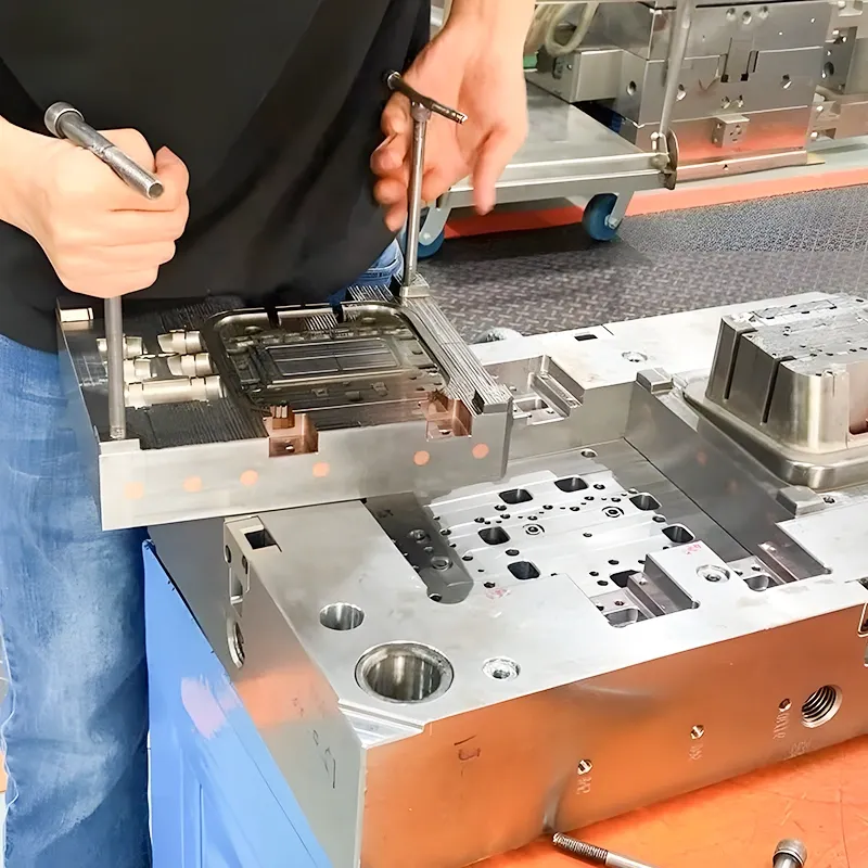 Manufacturas Industriales - Moldes